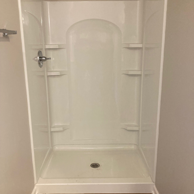 Standing shower